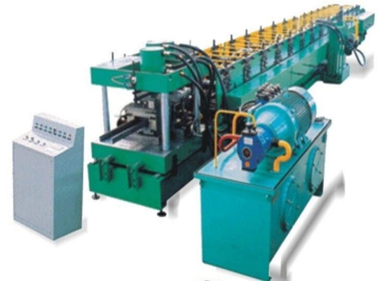 機械 22kw 18m/Min 16R を形作る自動 C セクション母屋ロール