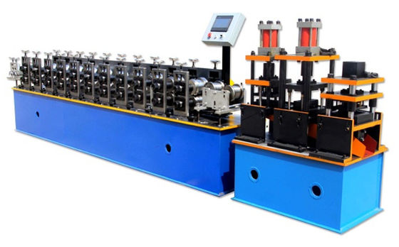 電流を通された鋼鉄のための機械5m/minを形作る380Vパレット棚ロール