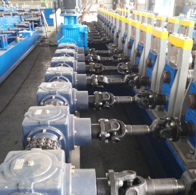 電流を通された鋼鉄のための機械5m/minを形作る380Vパレット棚ロール