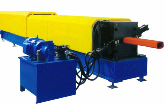機械15KW 8m/minを形作る雨水のDownspoutの管ロール